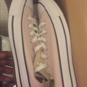Light pink converse
